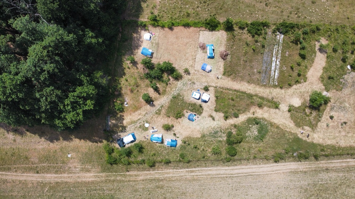 Vedere aeriană — zona de camping