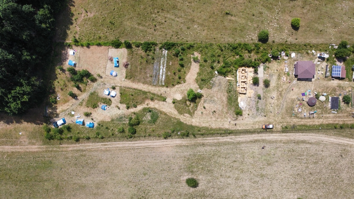 Vedere de ansamblu La Stejari